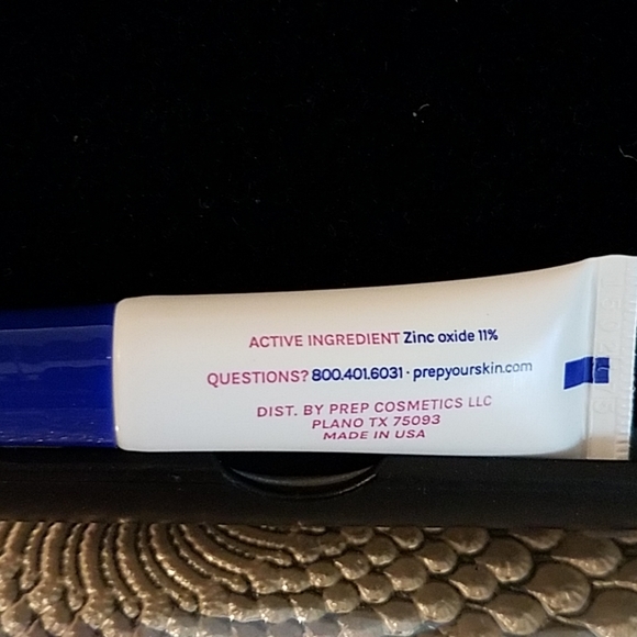 PREP Lip Gloss with sunscreen - Picture 6 of 8